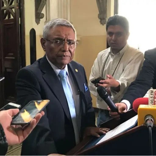 Javier Hernández Ovalle ,