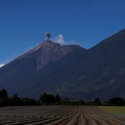 efe volcan de fuego ,