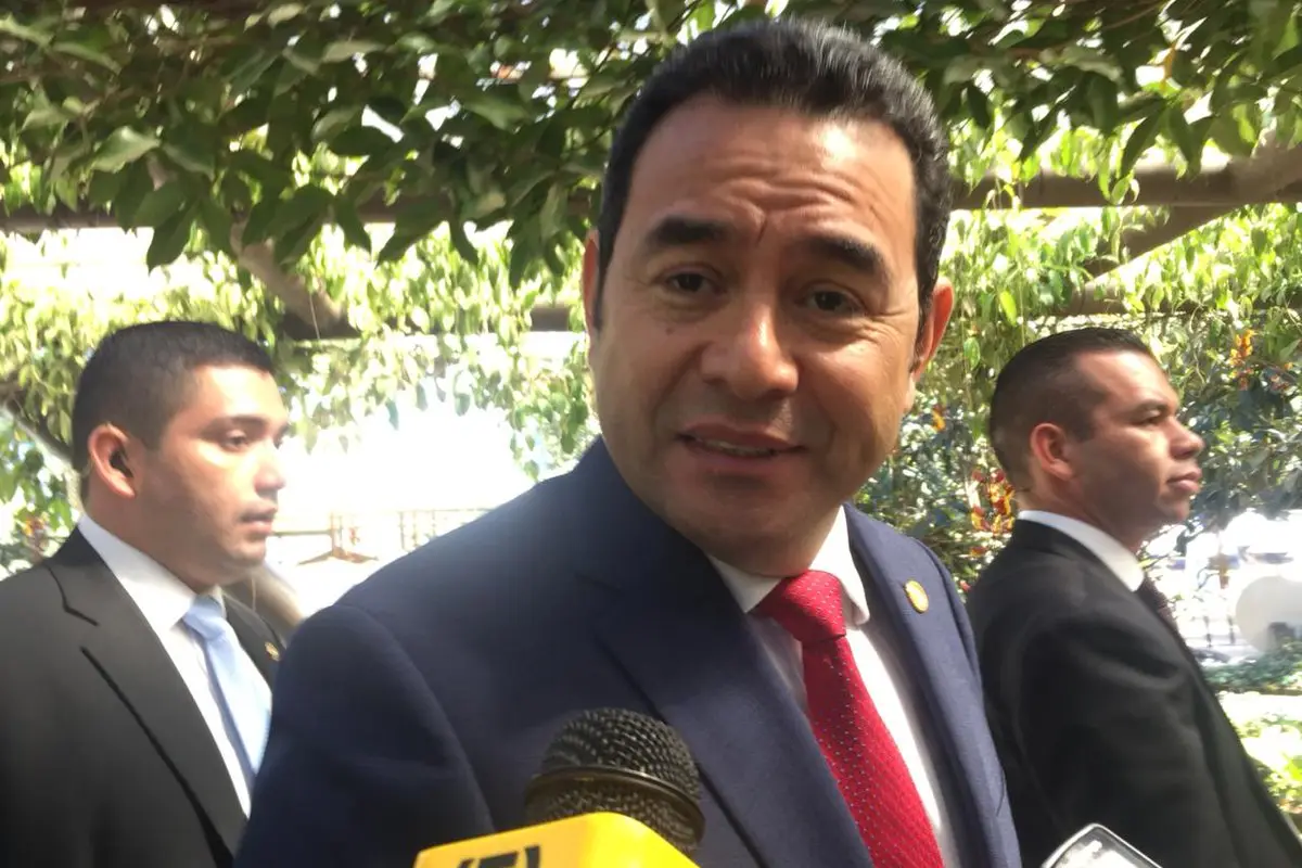 "...Y como allá también se ve tele, qué miren esta... esta transmisión" Jimmy Morales.