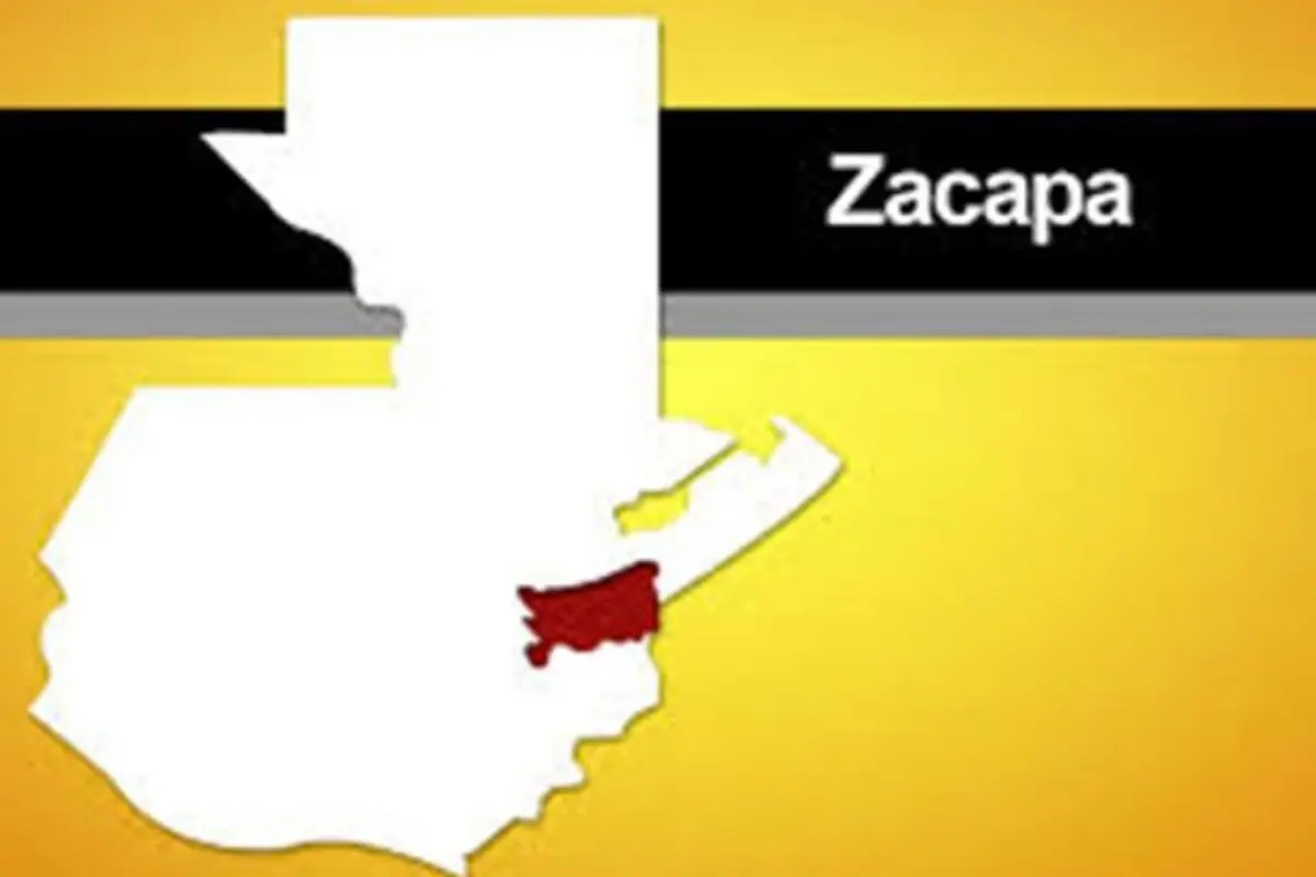 Zacapa amigos ebrios discusión tienda, 