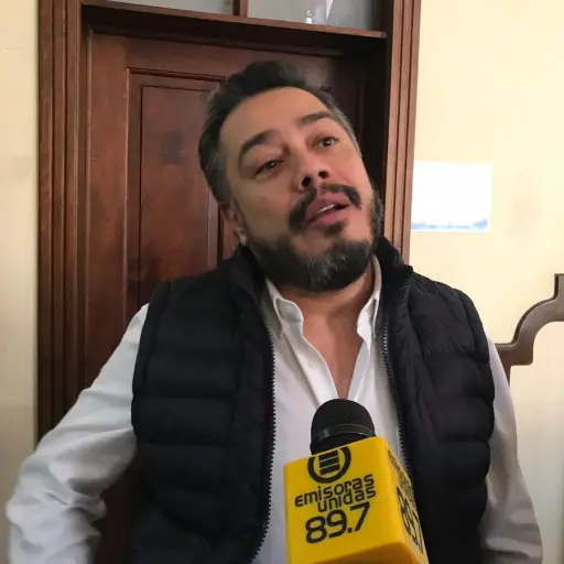 Javier Hernández Ovalle ,