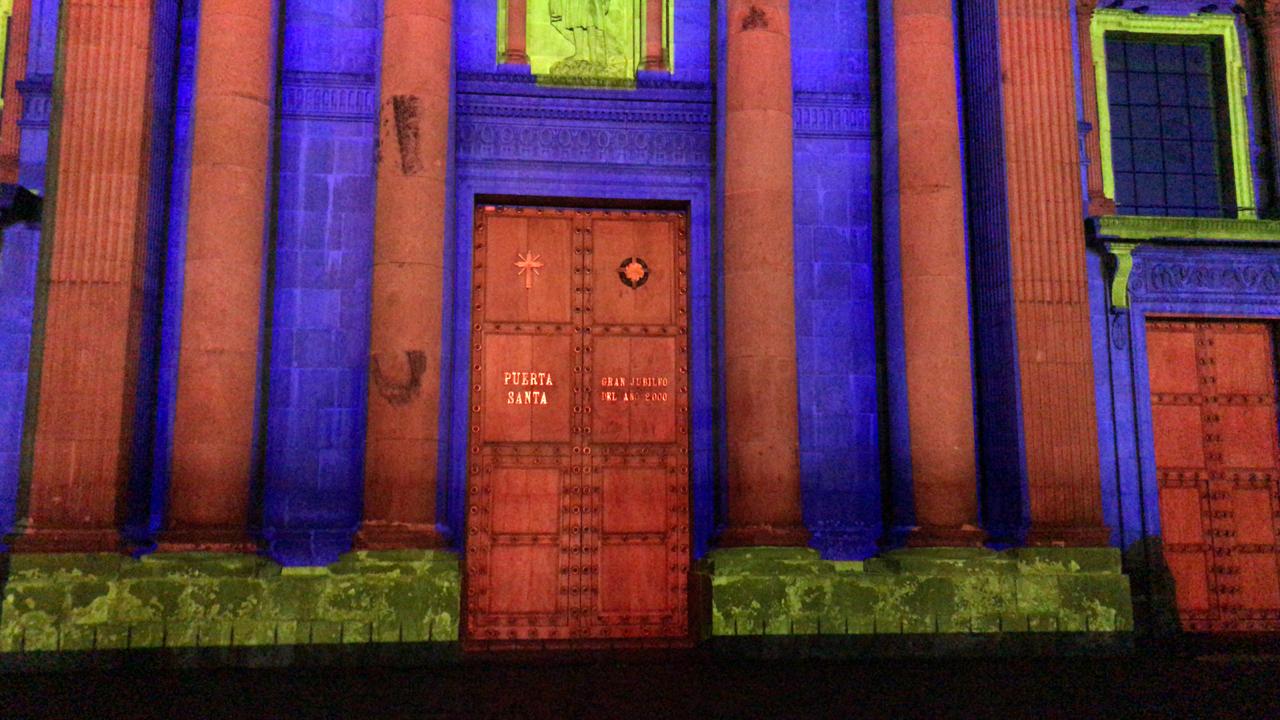 Mapping en Catedral Metropolitana. Vía Oscar Canel y Herlindo Zet (5) | 