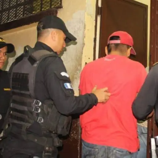 Escuintla vehículo robado hermanos ,