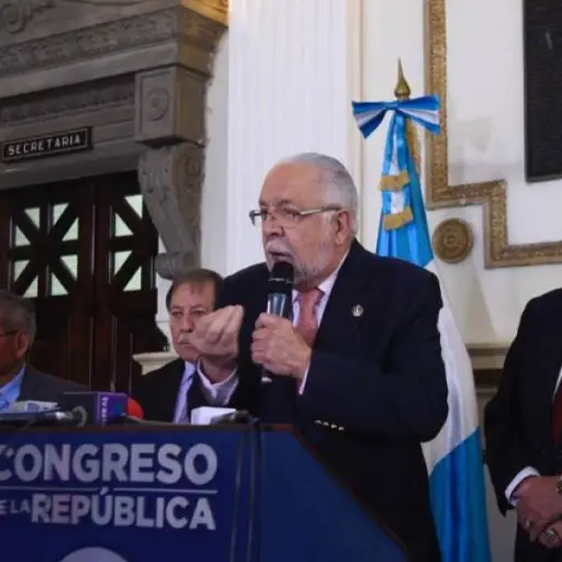Conferencia de prensa de los Dignatarios de la Nación. Fotografía de archivo de Publinews. 