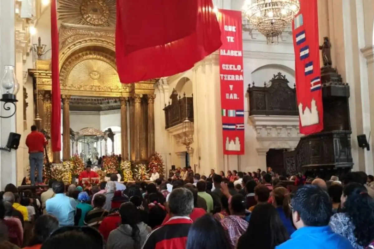 15-de-enero-peregrinos-veneran-cristo-negro-esquipulas, 