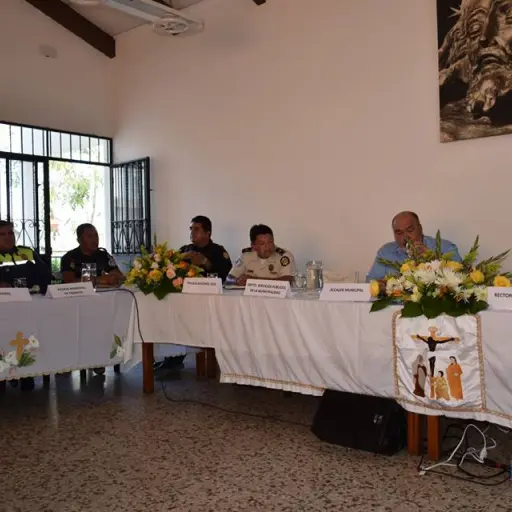 49732783_2197988033748432_5590927339165843456_n ,