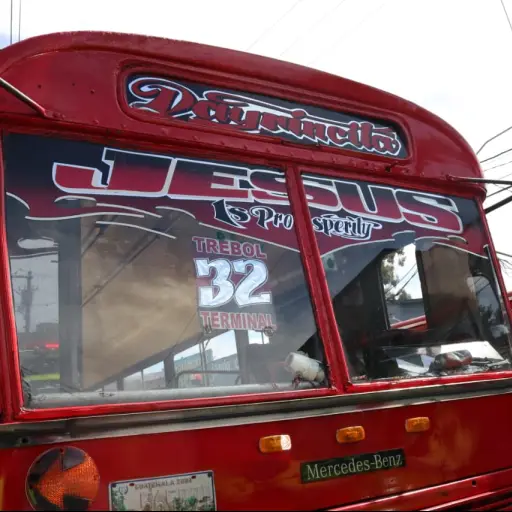 Us Embassy ataque a bus ,