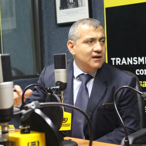 Titular de la PGN durante una entrevista en Emisoras Unidas. Fotografía Archivo 