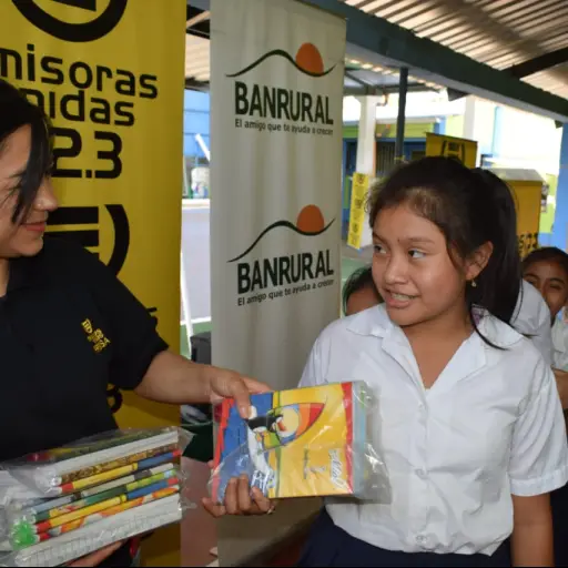 Cuadernos con Corazón en Quilá, Samayac, Suchitepéquez. Foto Fridel Mejicanos (24) ,