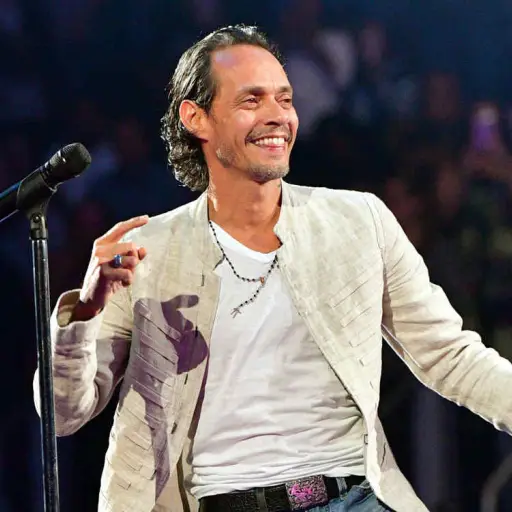 marc-anthony-cantando ,