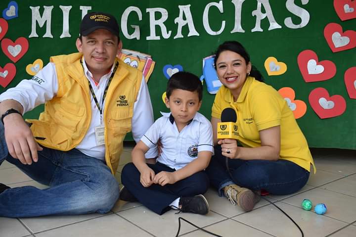 Entrega de Cuadernos con Corazón en Samayac | 