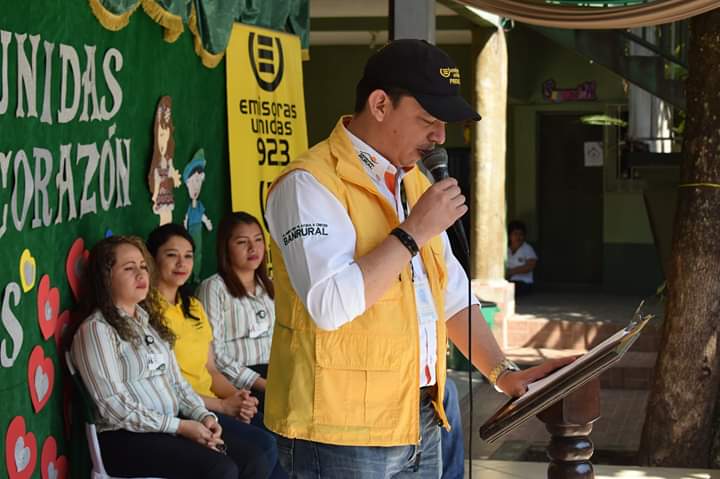 Entrega de Cuadernos con Corazón en Samayac | 