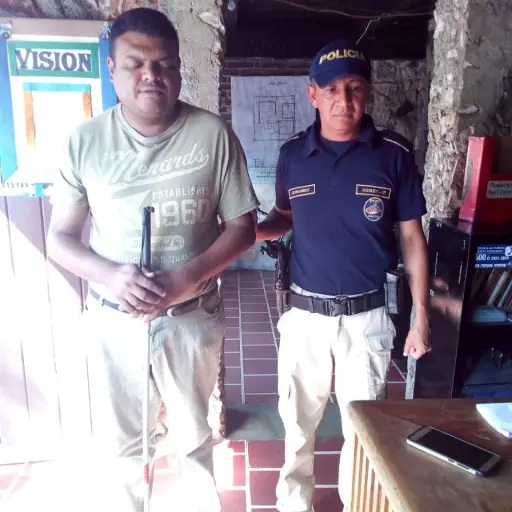 Supuesto invidente arrestado en Antigua Guatemala.
