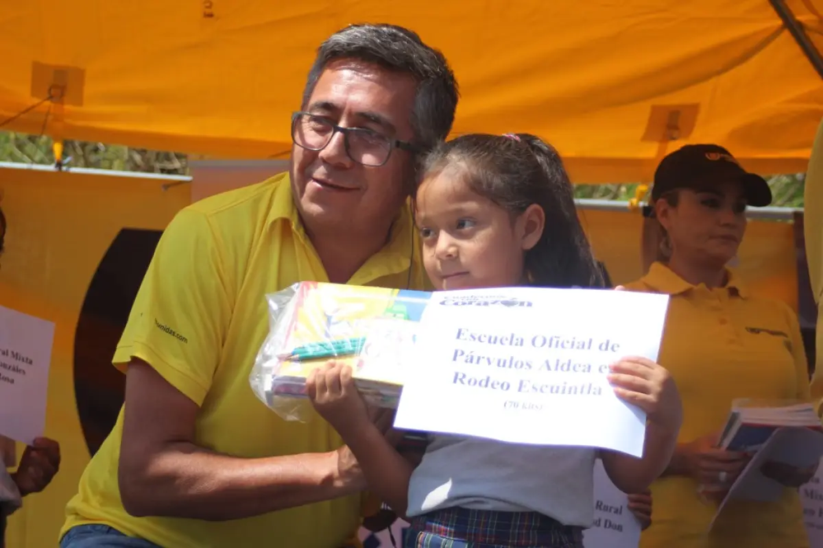 Cuadernos con Corazón Aldea El Rodeo Escuintla, 