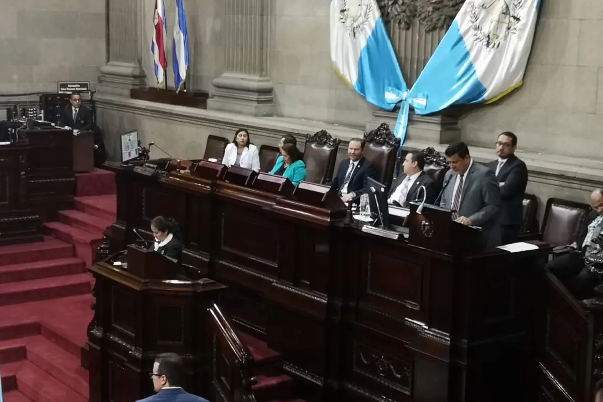 En el Congreso se cuestionó la redacción de las reformas de la Ley de Reconciliación Nacional.