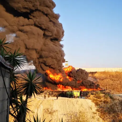 Incendio en el basurero de la zona 3. Foto: Julio López.