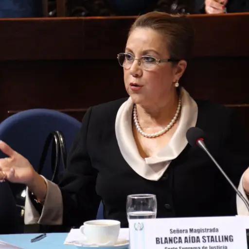 La magistrada separada del cargo, Blanca Stalling, le fue retirada la visa, al igual que a sus hijos. Foto: Gerardo Rafael