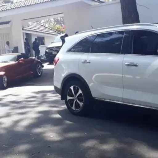 Vehículos de lujo incautados a banda ligada al narco