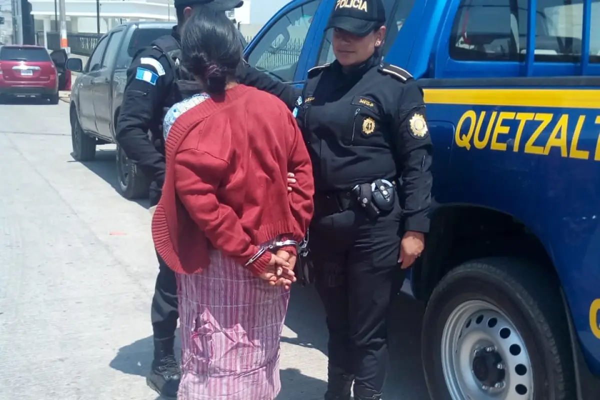 Mujer señala de quemar a su bebé