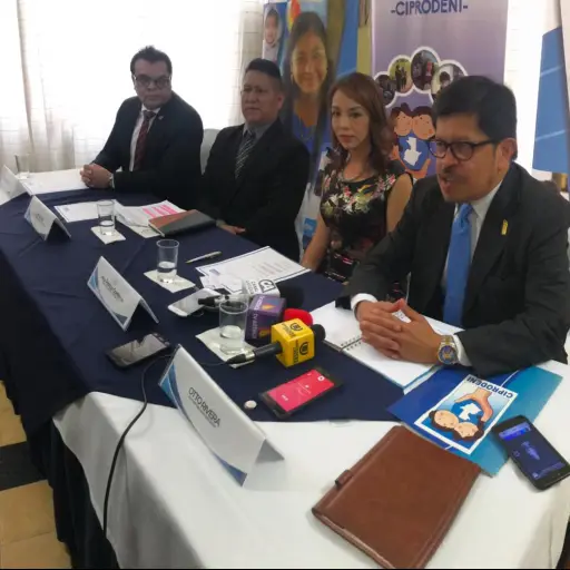 Menores utilizados en campaña