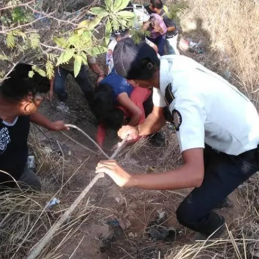 Durante la Semana Santa los bomberos atendieron accidentes de tránsito, ataques armados y personas ahogadas.