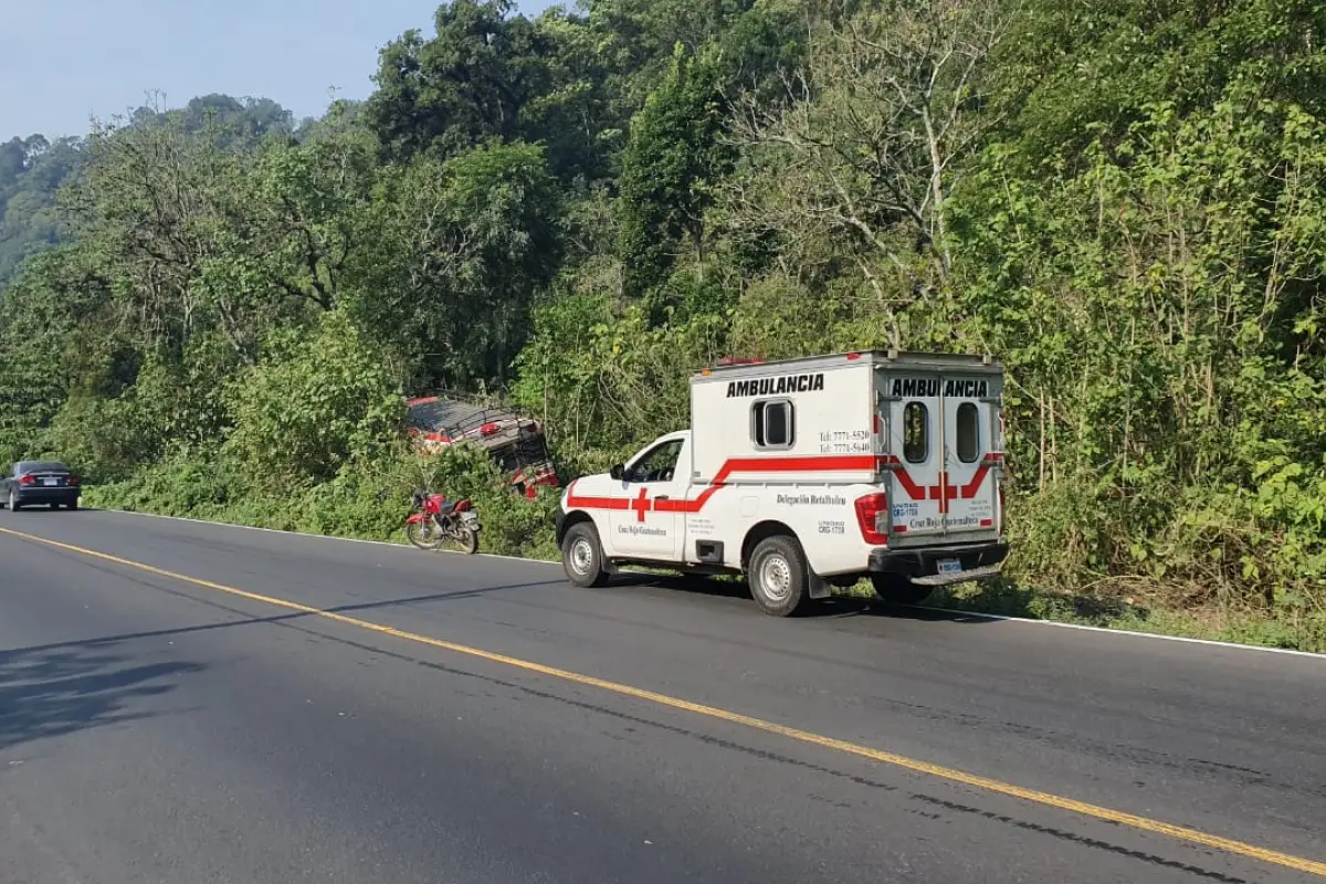 Bus se accidenta en ruta a Quetzaltenango