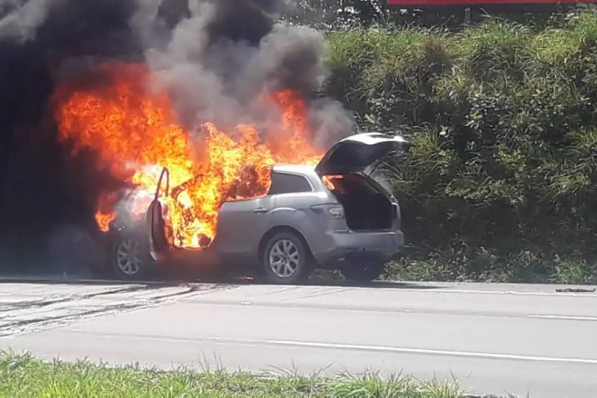 incendio autopista palín escuiintla Emisoras Unidas Guatemala, 