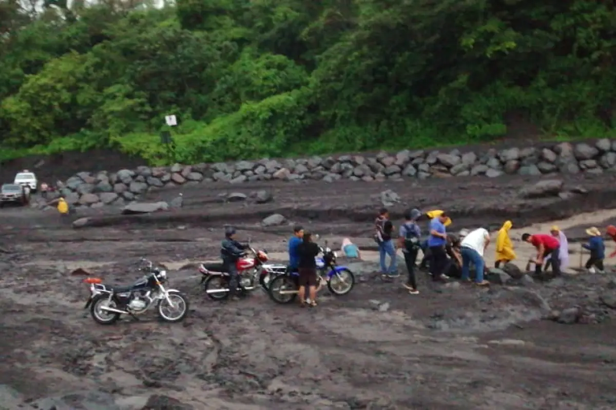 Lahares Volcán de Fuego lluvia clima Emisoras Unidas Guatemala, 