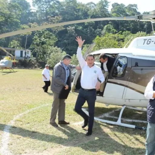 Helicóptero usado por Jimmy Morales