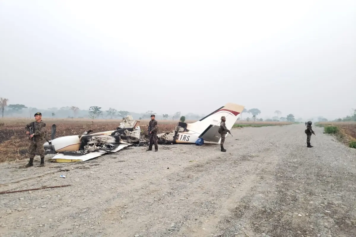 Avioneta incendiada en Alta Verapaz