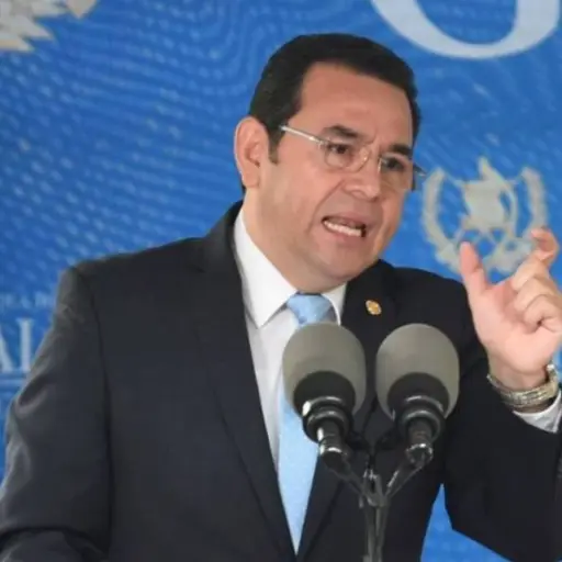 El gobernante habló sobre el resarcimiento que piden los exmilitares. Foto de archivo.