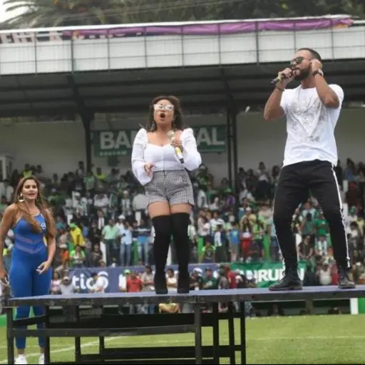 Hancer Pérez y Paola Chuc.