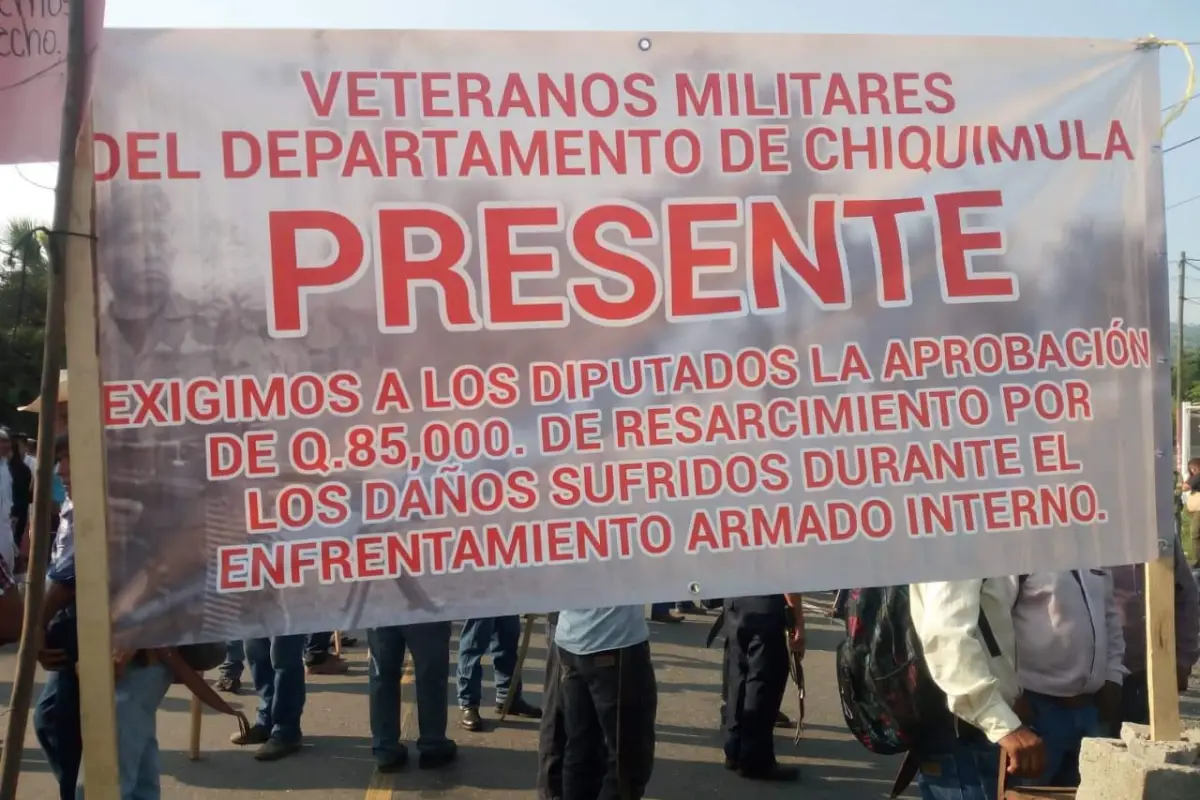 Los militares retirados exigen un resarcimiento por combatir a la guerrilla.