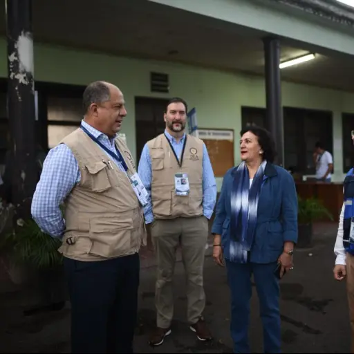 luis guillermo solis anabella Morfin2 ,