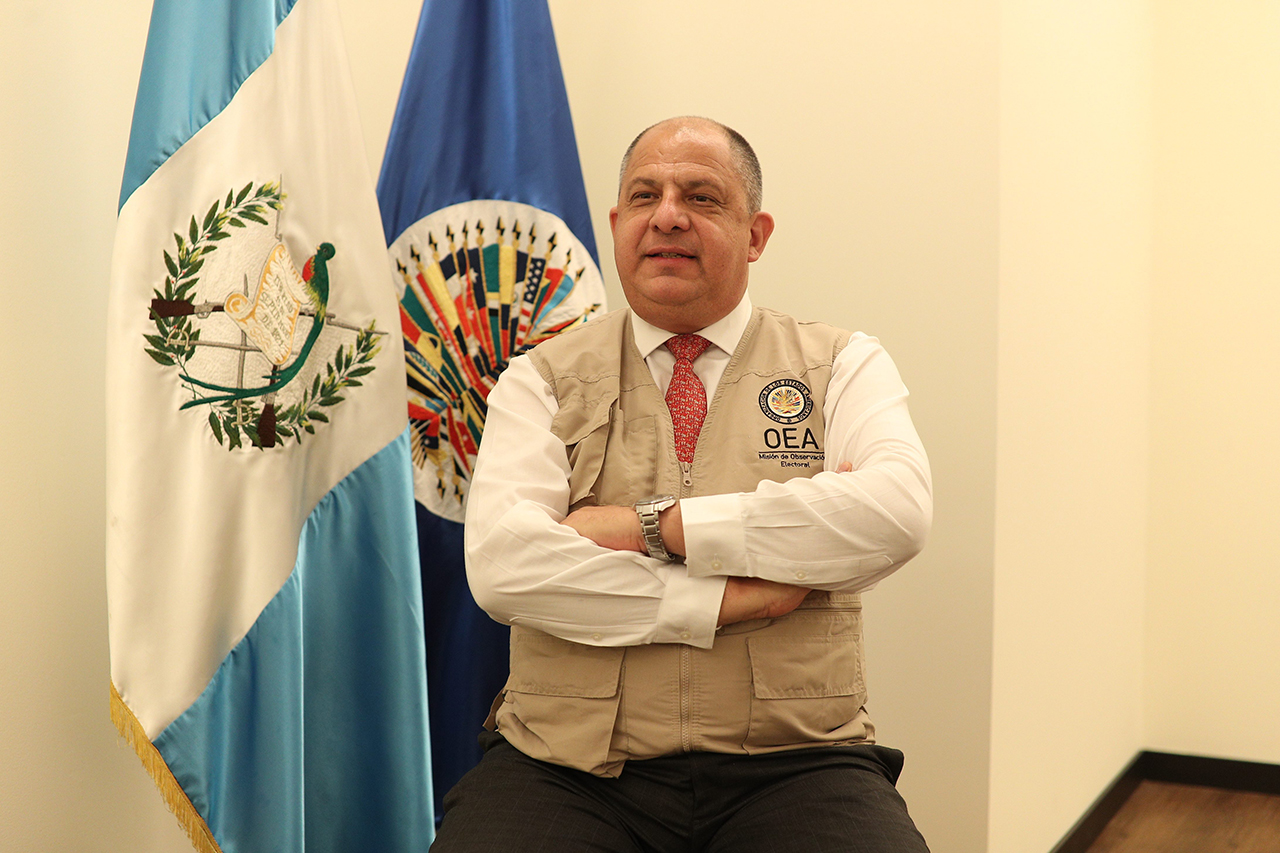 GUILLERMO SOLêS JEFE DE MISION DE OEA | 