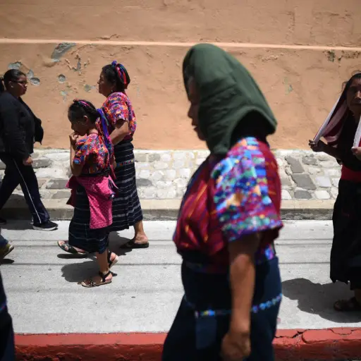Mujeres-Tejedoras-manifestación (21) Artesanía - Racismo ,