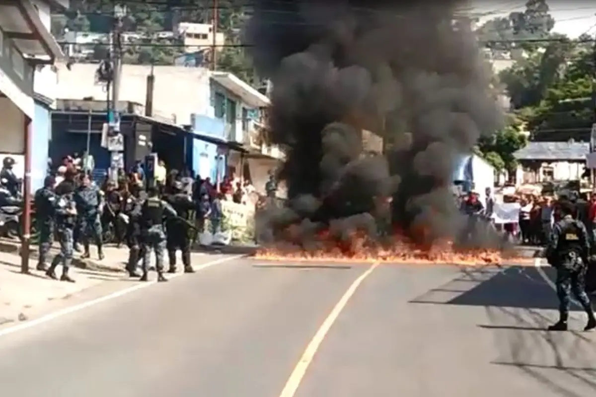 fuego-carretera, 