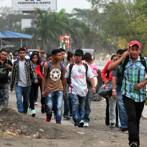 Caravana de migrantes centroamericanos ingresa al sur de México - ,