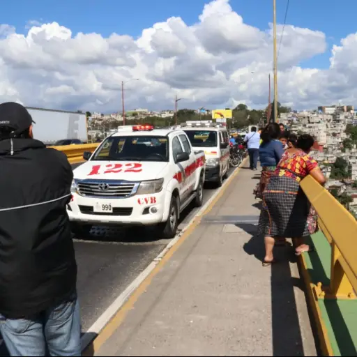 suicidio puente incienso Emisoras Unidas Guatemala ,