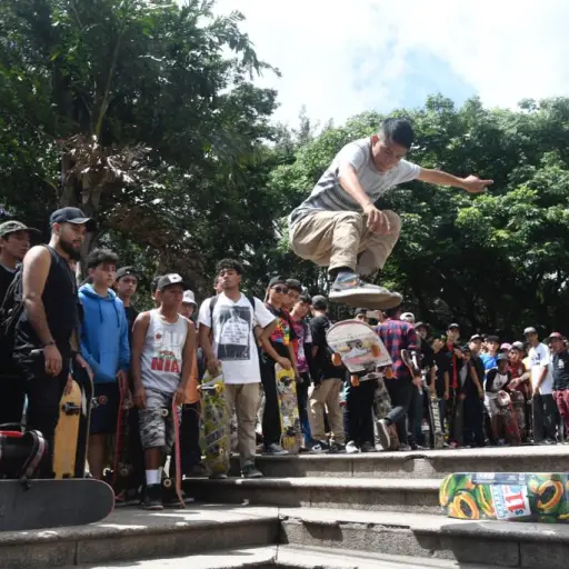 Decenas de patinadores se hicieron presentes a la Plaza Obelisco. Foto: Omar Solís.