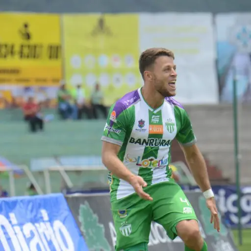 4d398e00-526a-4e87-ab70-7aae379f8804 ,