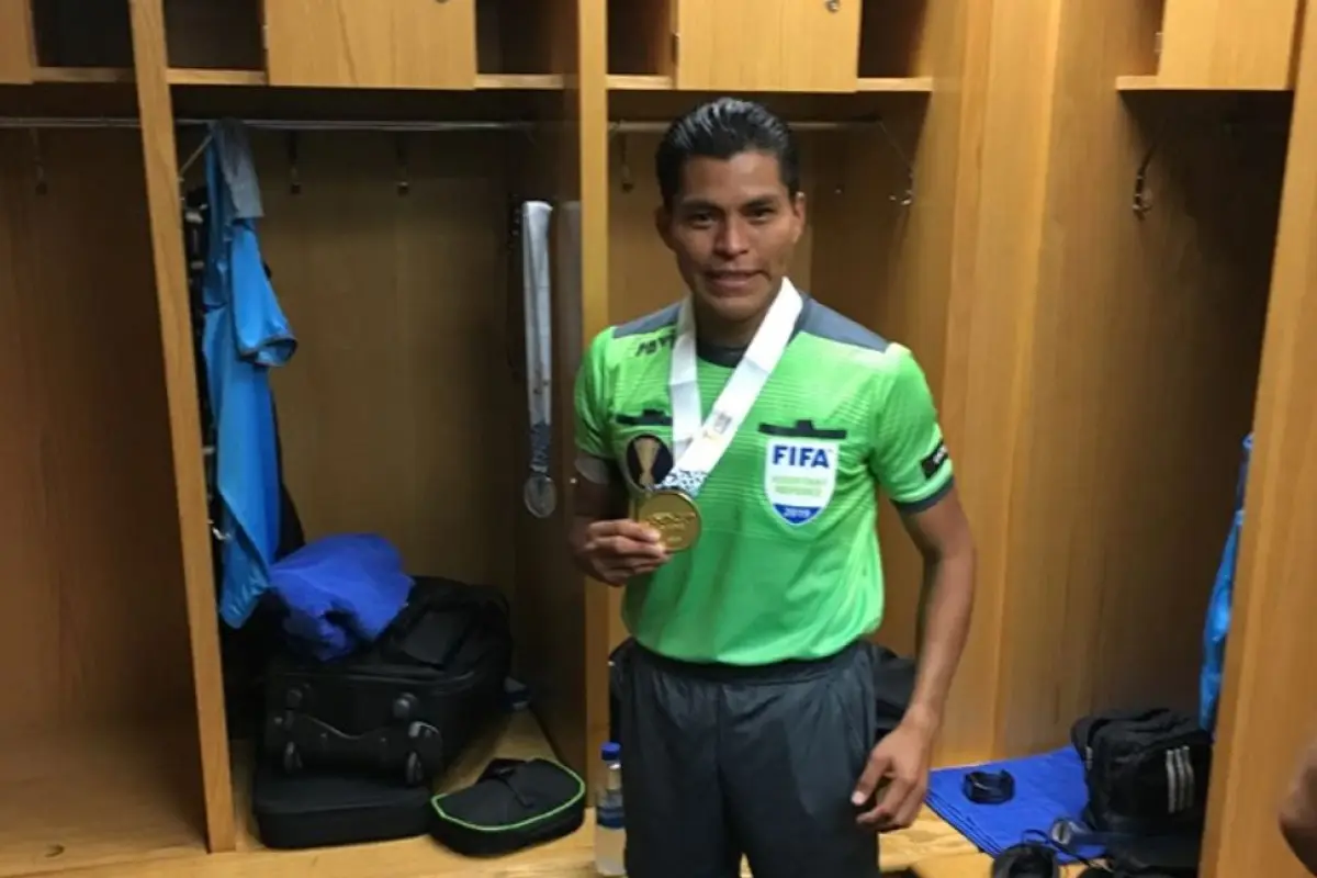 Humberto Panjoj estuvo ausente de sus actividades como docente por su participación en Copa Oro 