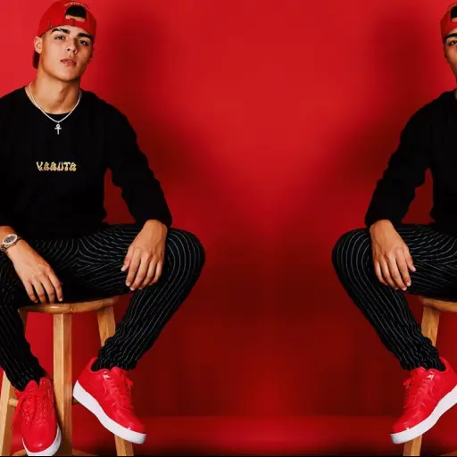 66258389_328926358017526_7885066622627479552_n ,