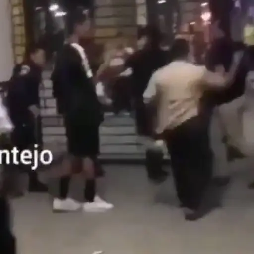 Graban agresión a PNC y agente privado lo defiende ,