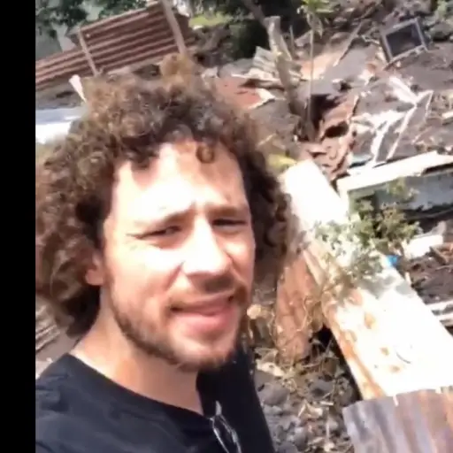 El youtuber mexicano se encuentra en el país recorriendo varios lugares.