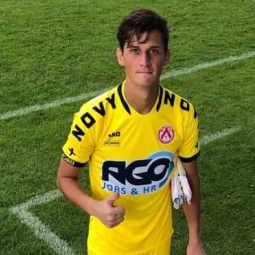 Nicholas Hagen - Belgica - KV Kortrijk - Emisoras Unidas ,