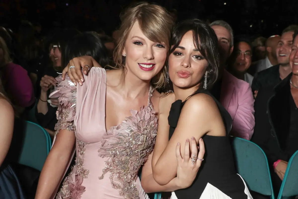 camila-cabello-and-taylor-swift-bbma-crowd-02-2018-billboard-1548, 