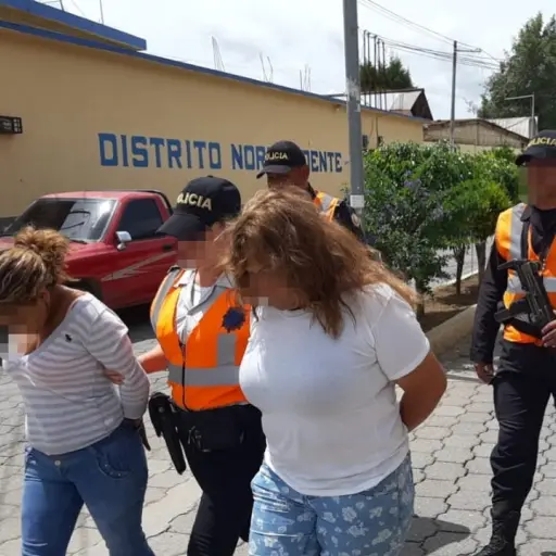 Las detenidas fueron reconocidas por un comerciante víctima de robo.