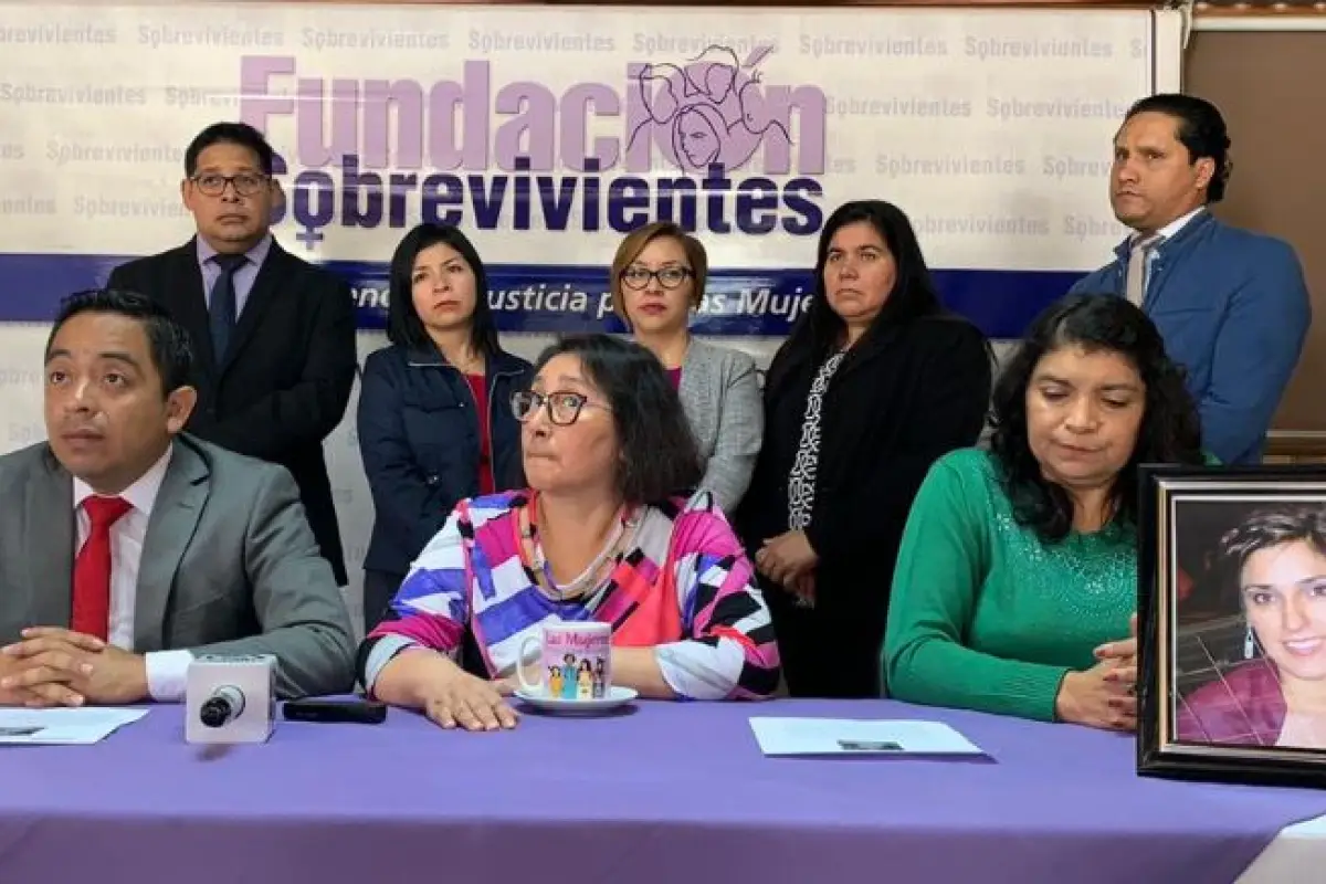 Conferencia de prensa de familiares de Cristina Siekavizza.