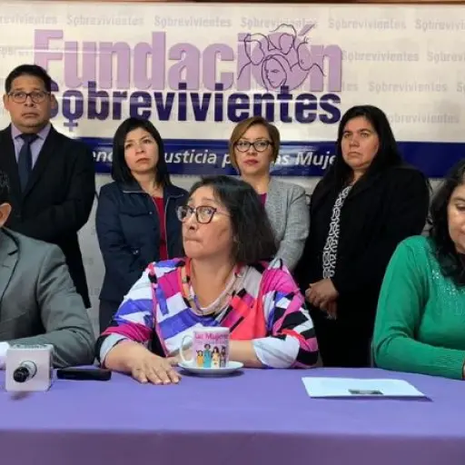 Conferencia de prensa de familiares de Cristina Siekavizza.